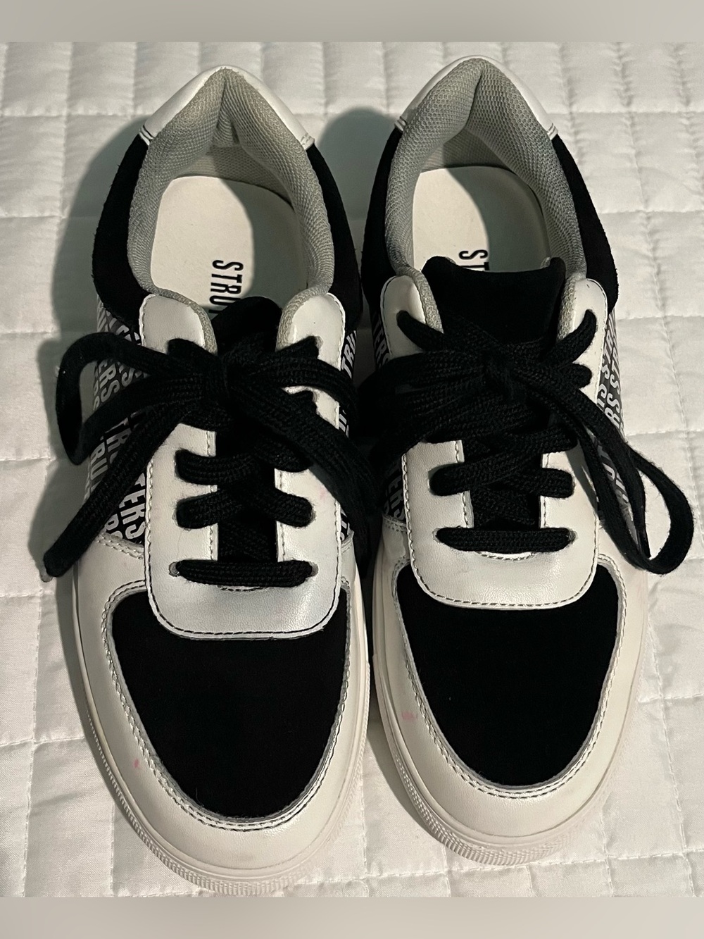Strutters Black and White Low-Top Sneakers